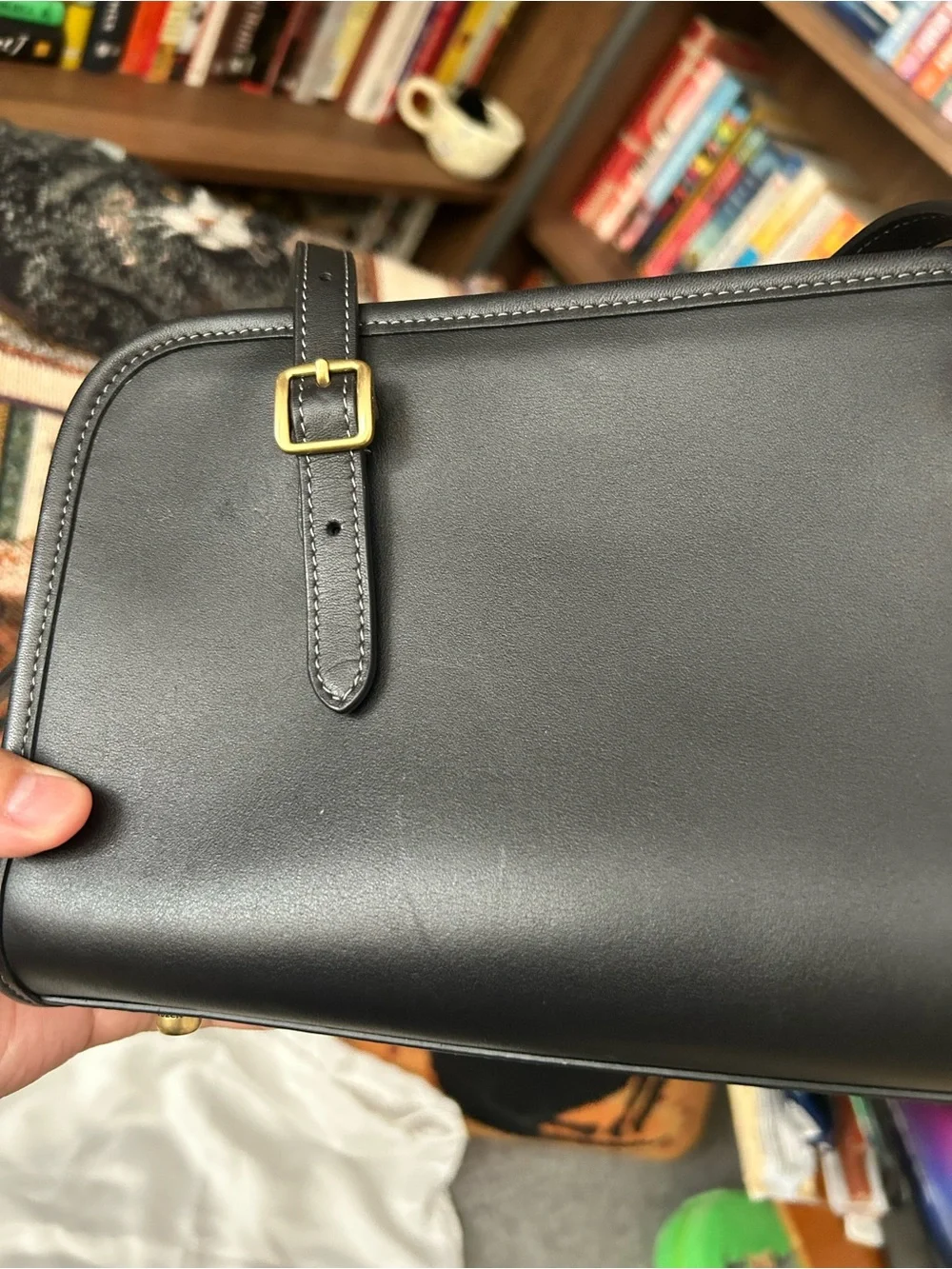 COACH Swing Zip Bag - Black